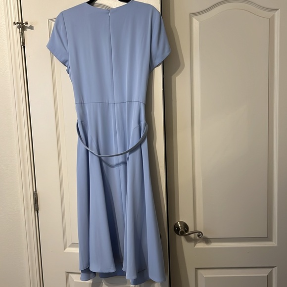 NWT 
LAUREN RALPH LAUREN
 Belted Georgette Dress
10, Pebble Blue - Picture 4 of 7